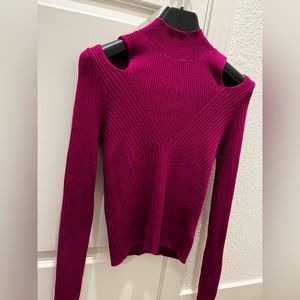 Express Ribbed Knitted Top. Size S.